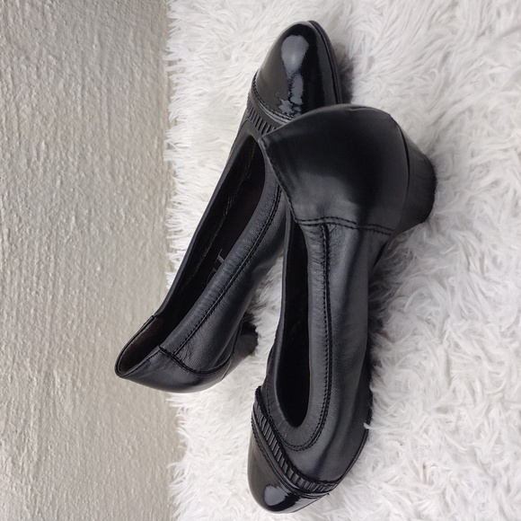 AGL Attilio Giusti Leombruni Black Leather Patent Fringe Toe Low Heel Pump Shoe - Picture 16 of 16